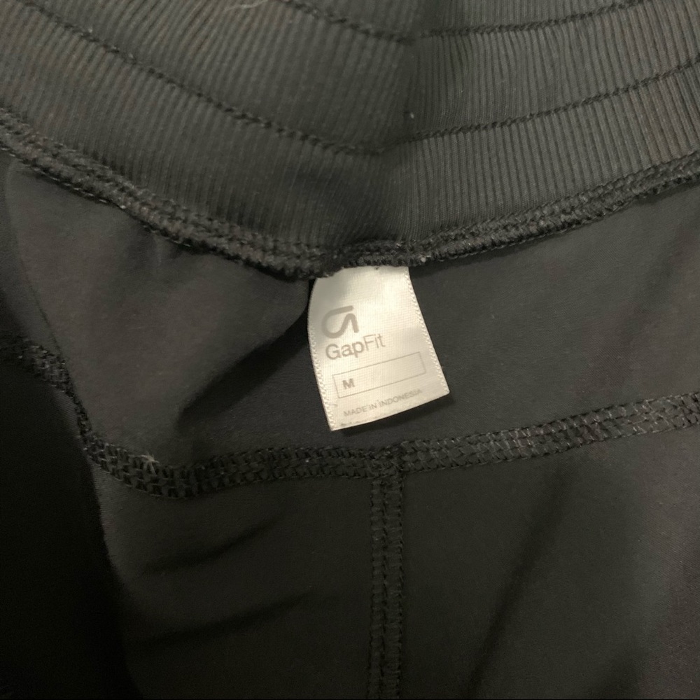 Gap Fit crop joggers - Picture 3 of 3